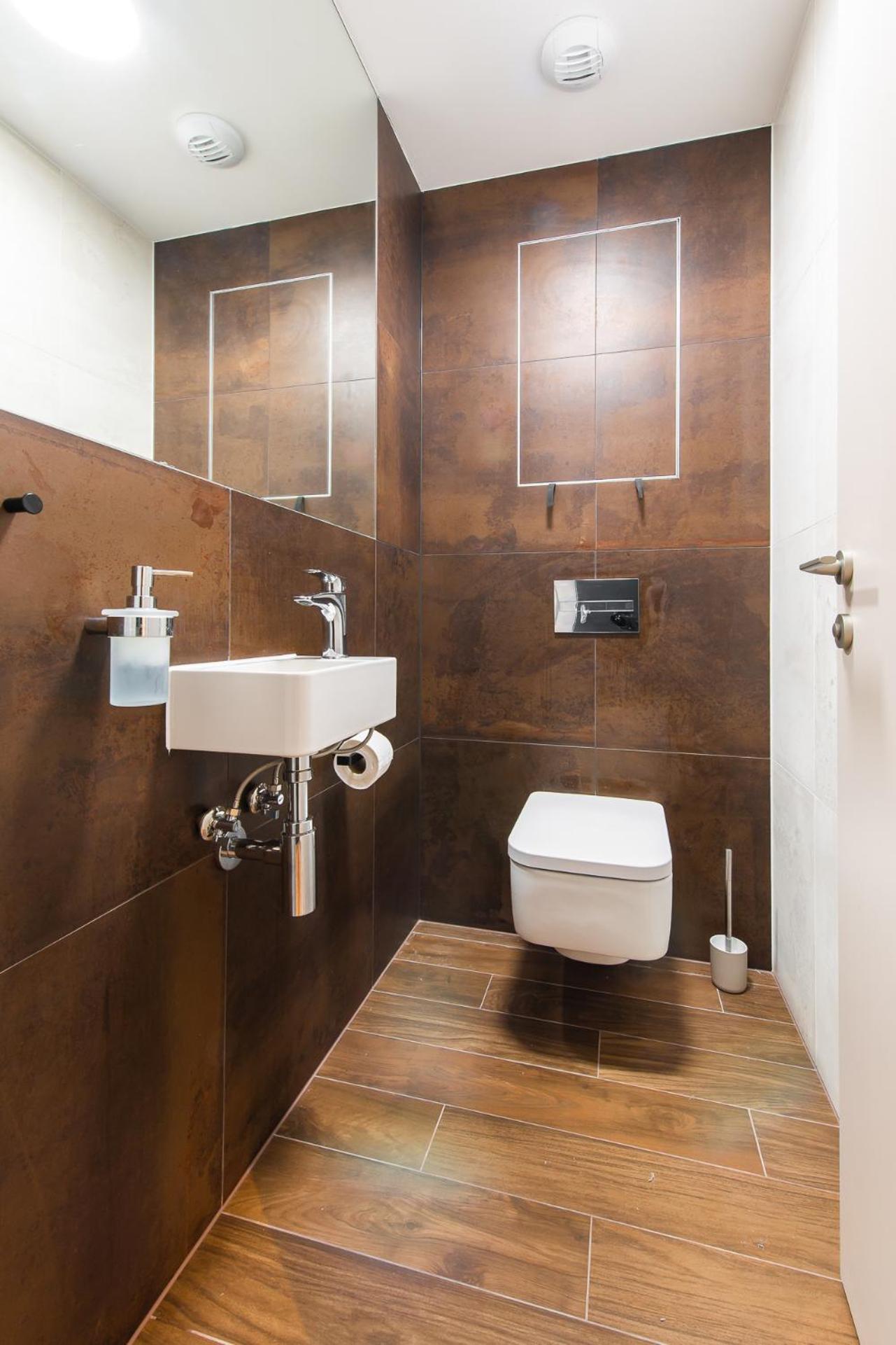 Nikas Eurovea Apartments - Free Parking 布拉迪斯拉发 外观 照片